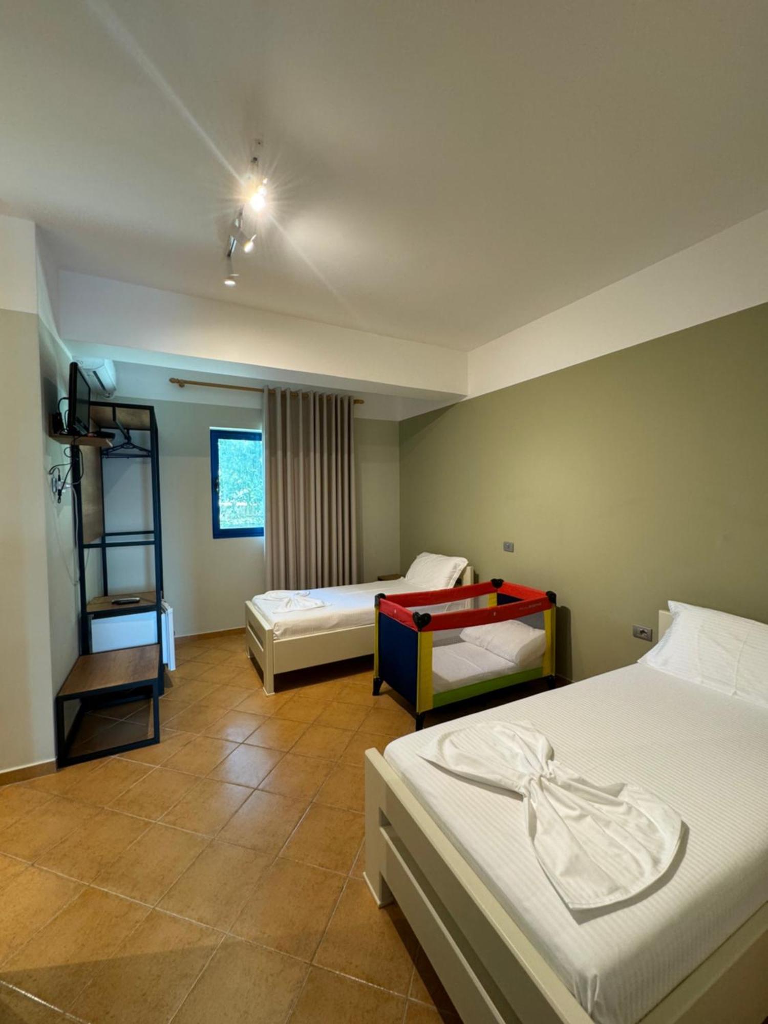 Hotel Cekodhima Radhimë Exterior foto