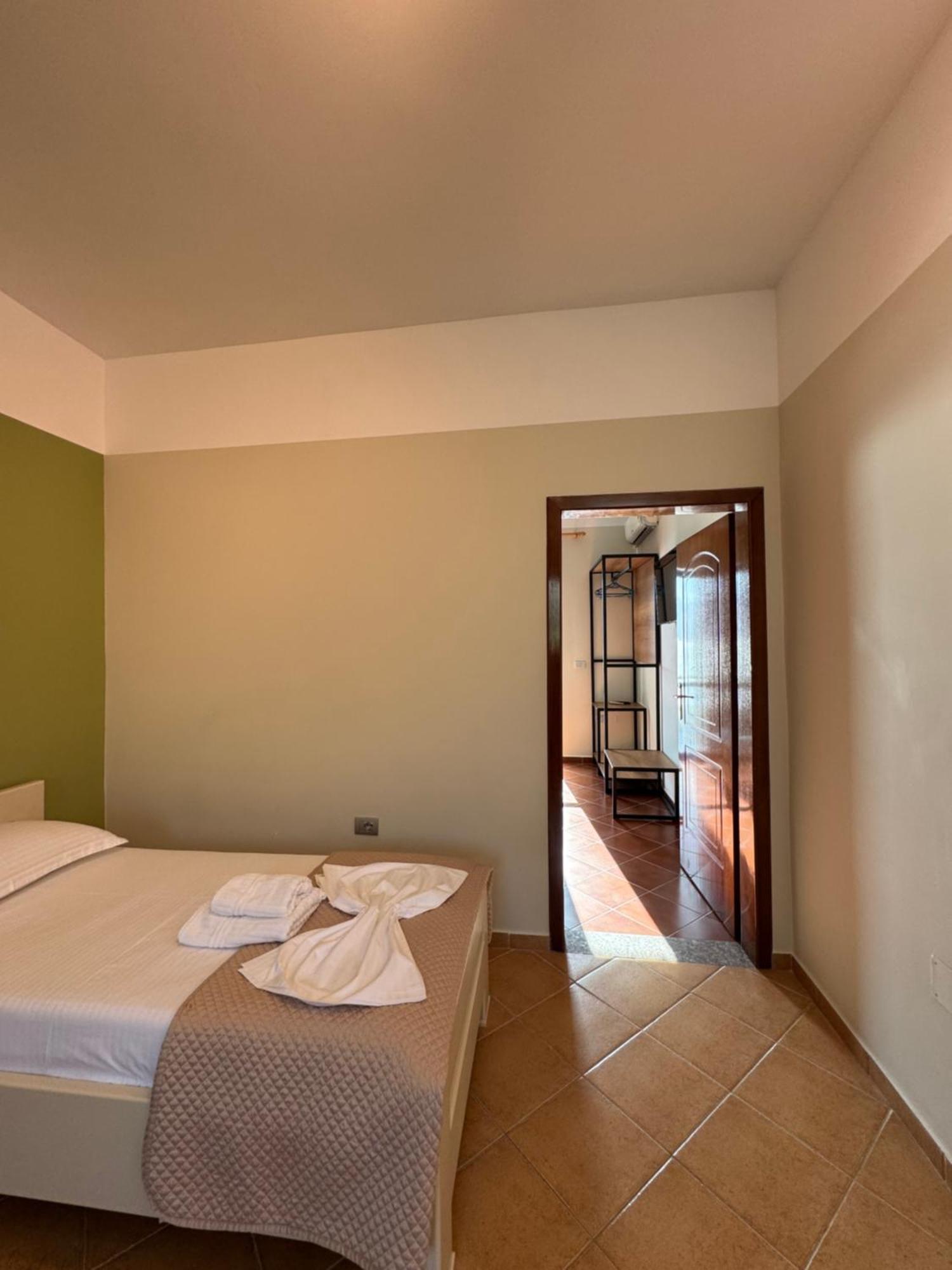 Hotel Cekodhima Radhimë Exterior foto